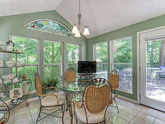 3rd image of 7006 Shadetree Ct