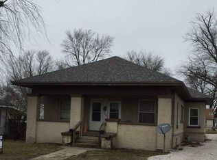 309 W Patterson St, Roodhouse, IL 62082