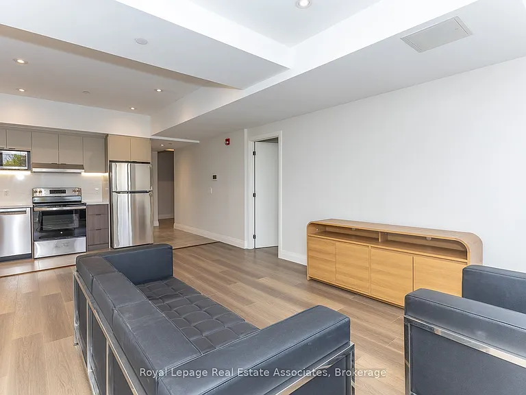1000 Bathurst St #401 — Photo 10