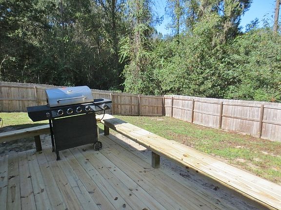 2nd image of 165 NW Billye Pl