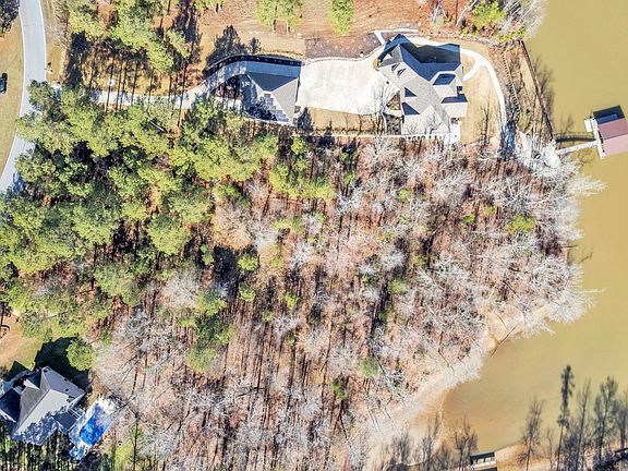 4th image of 850 Eagles Harbor Dr