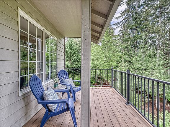 3rd image of 3869 Silver Lane NW