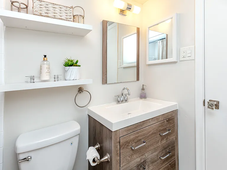 6051 Sun Blvd #215 — Photo 41