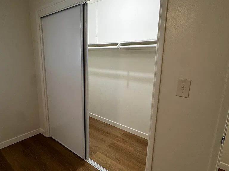 Closet master bedroom