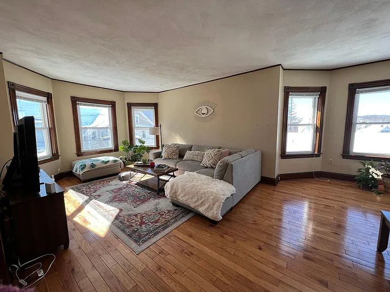 10 Davis St #2 — Photo 2