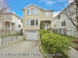 27 Callahan Ln, Staten Island, NY 10307