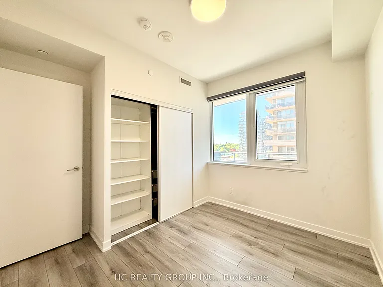 15 Ellerslie Ave #608 — Photo 5