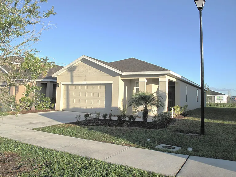 12221 SW Nettuno Way — Photo 2