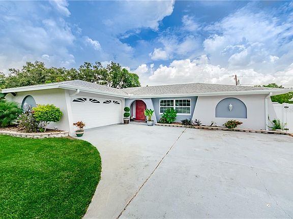 2nd image of 1813 Woodridge Dr
