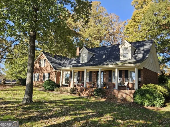 1234 Sunset Dr SE, Winder, GA 30680