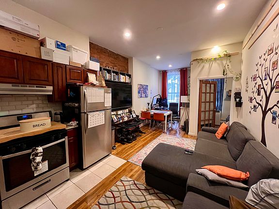 3rd image of 651 Marcy Ave APT 1A