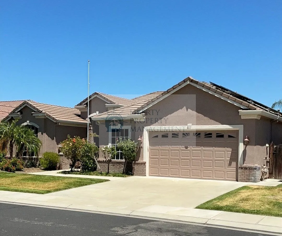 4 bed, 2.5 bath, 2647 sqft, $3,595 — Photo 1