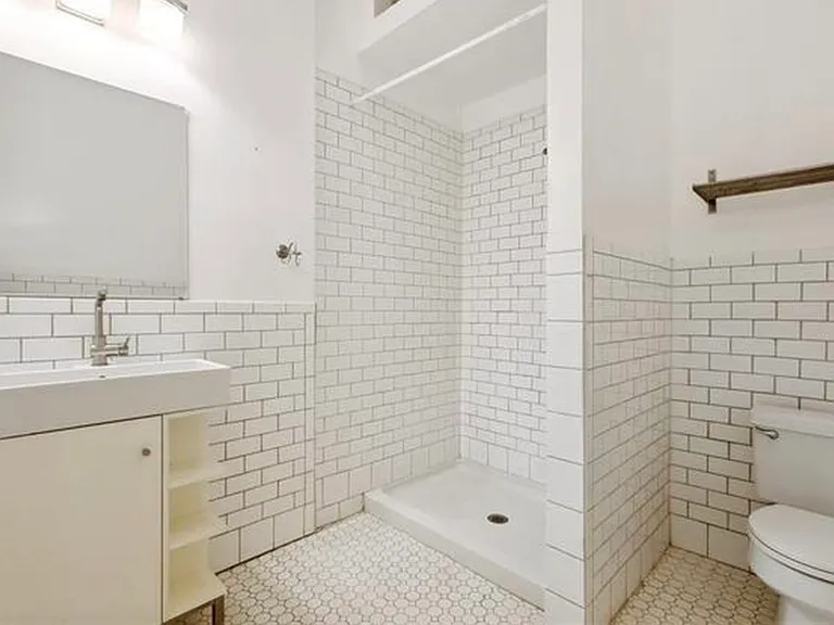 1359 Constance St — Photo 6