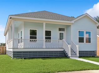 5702 Cameron Blvd, New Orleans, LA 70122