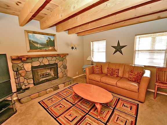 3rd image of 1120 Mountain Ln