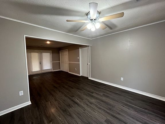 3rd image of 6370 Southbridge Dr