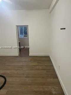 215 NE 27th St — Photo 2
