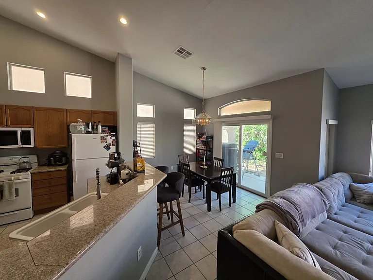 9672 Midnight Sun Ave — Photo 4