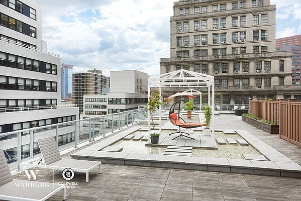 Sold by Coldwell Banker Warburg | media 30