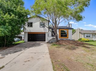 2542 N Old Manor Cir, Wichita, KS 67220