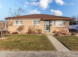 13649 Racine Ct, Warren, MI 48088