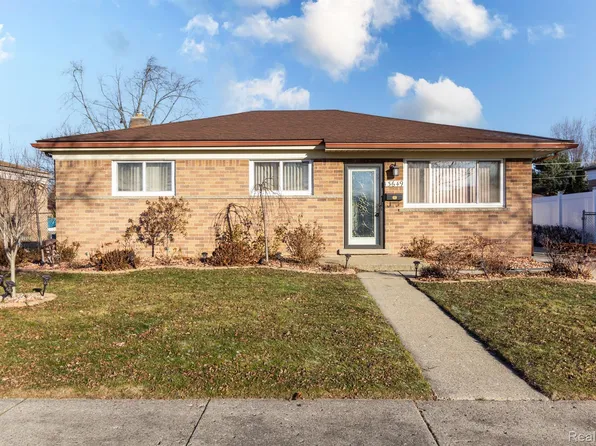 13649 Racine Ct, Warren, MI 48088