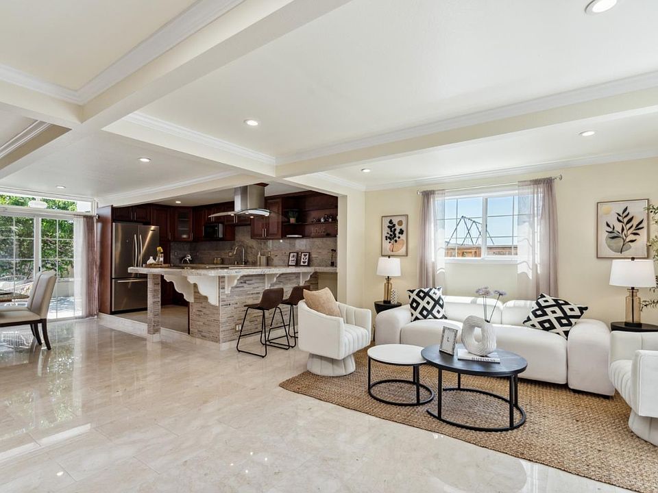 1st image of 808 Gull Ave
