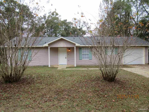 526 Greenberry Dr, Cantonment, FL 32533