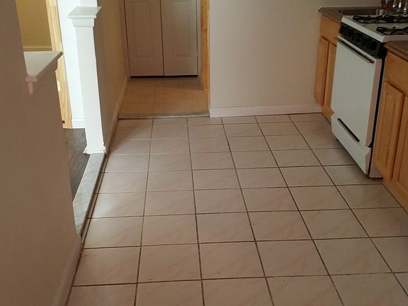5th image of 8886 26th Ave
