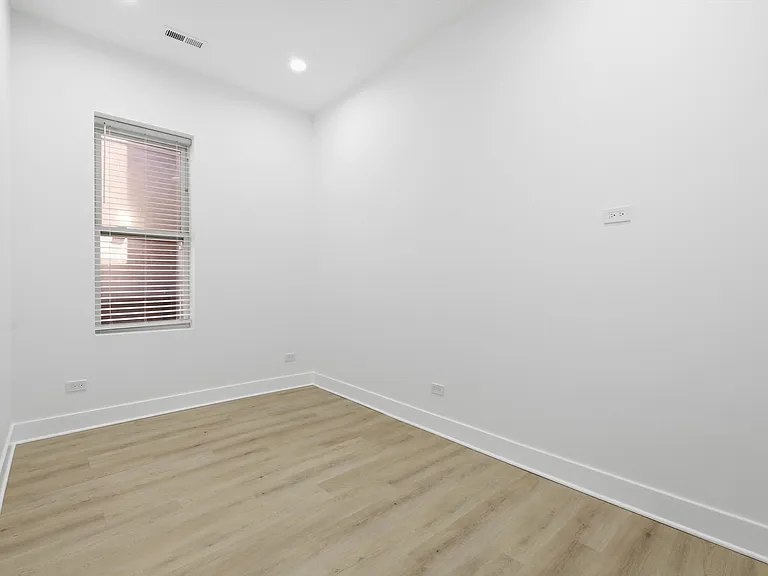 1838 N Damen Ave #3F — Photo 11