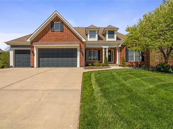 5220 W 166th St, Overland Park, KS 66085