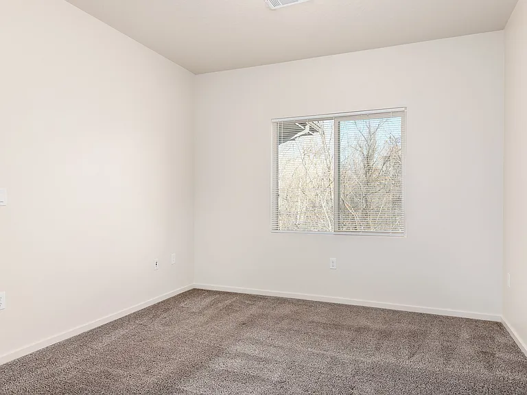 Legacy at 50th St Apartments — Photo 15