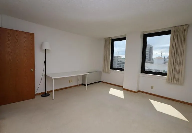 220 Broadway Ave S #911 — Photo 17