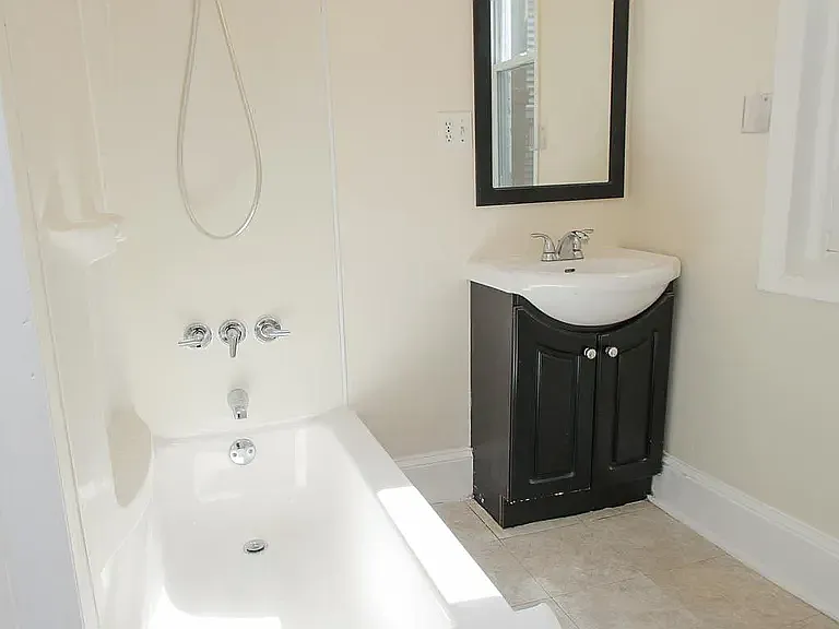 405 Tree St — Photo 15
