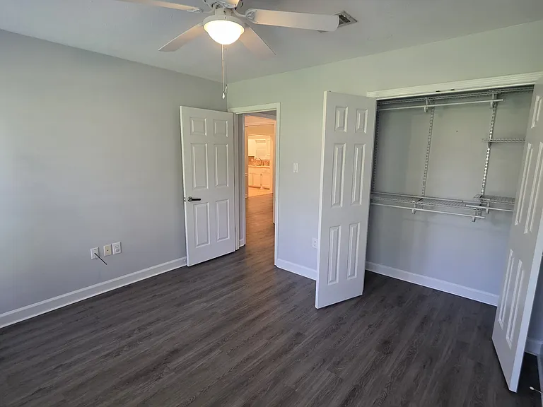 401 Hemlock Dr — Photo 7