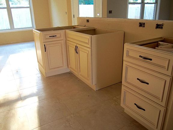 5th image of 2344 Cummings Dr