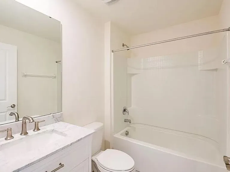 16709 Parker River St — Photo 13