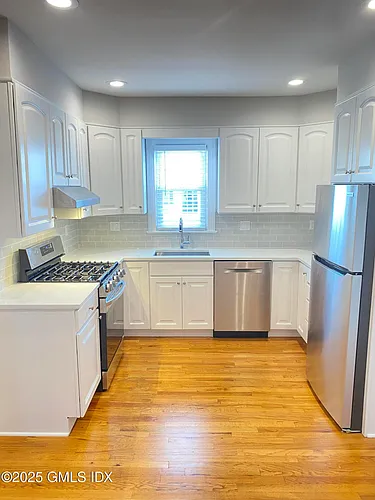 9 Sound View Ct #2B Photo 1