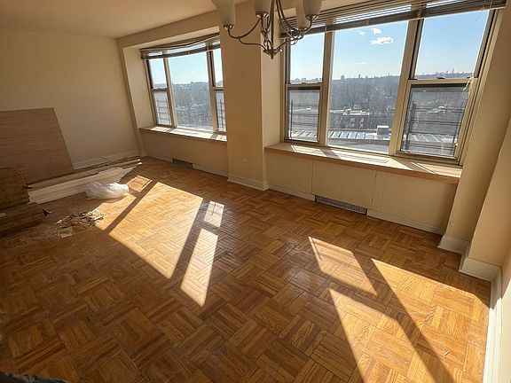 5th image of 6700 192nd St Floor 3