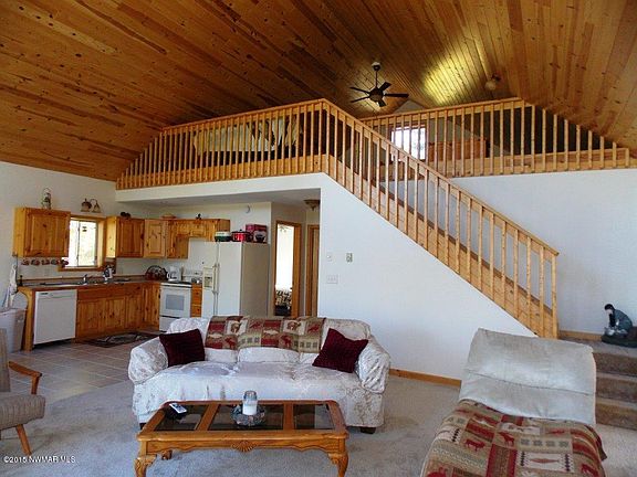3rd image of 17664 Sunny Hill Dr