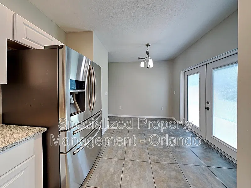 4 bed, 2.0 bath, 1468 sqft, $2,050 — Photo 3