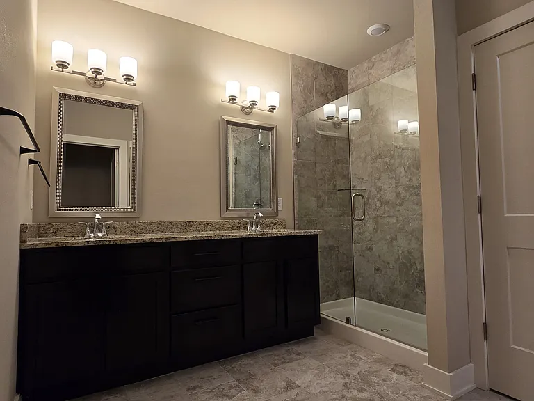 812 NE Heights Ln — Photo 9