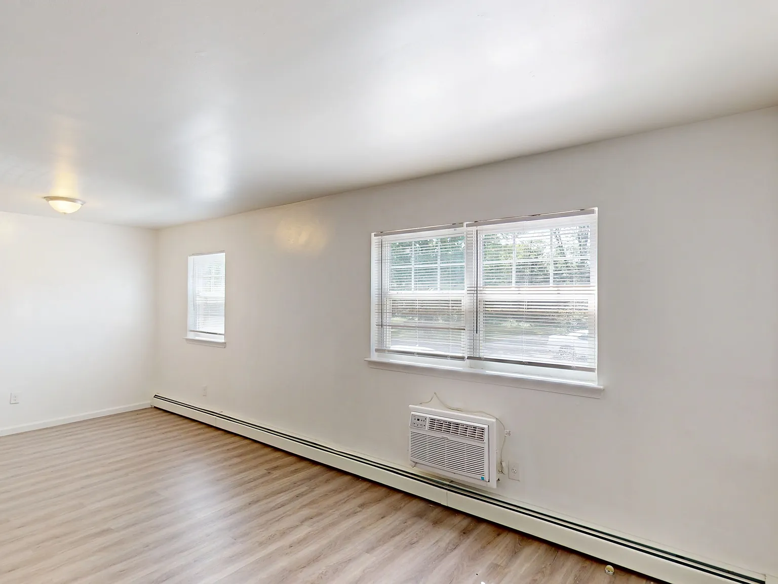 2 bed, $1,650 — Photo 4