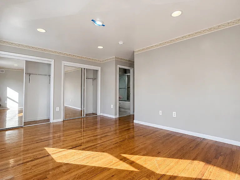 149 Clinton Ave — Photo 5