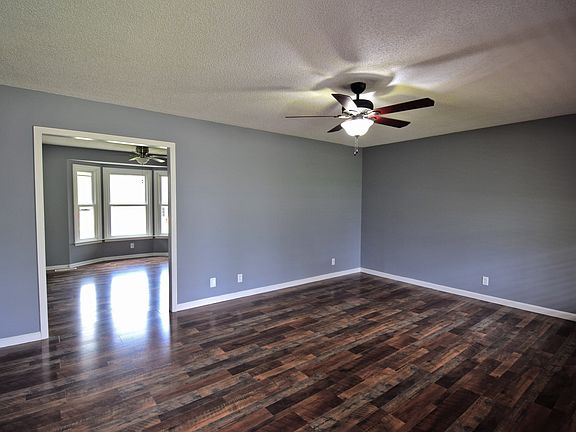5th image of 231 Marshall Dr