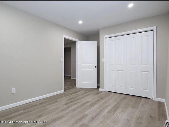 4th image of 210 Saint Pauls Ave Floor 1