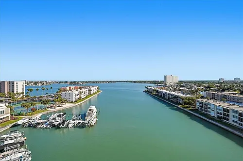 7300 Sun Island Dr S Photo 1