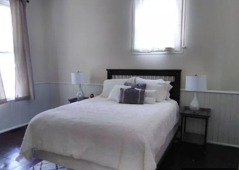 2 bed, 1.5 bath, 1200 sqft, $1,600 — Photo 3