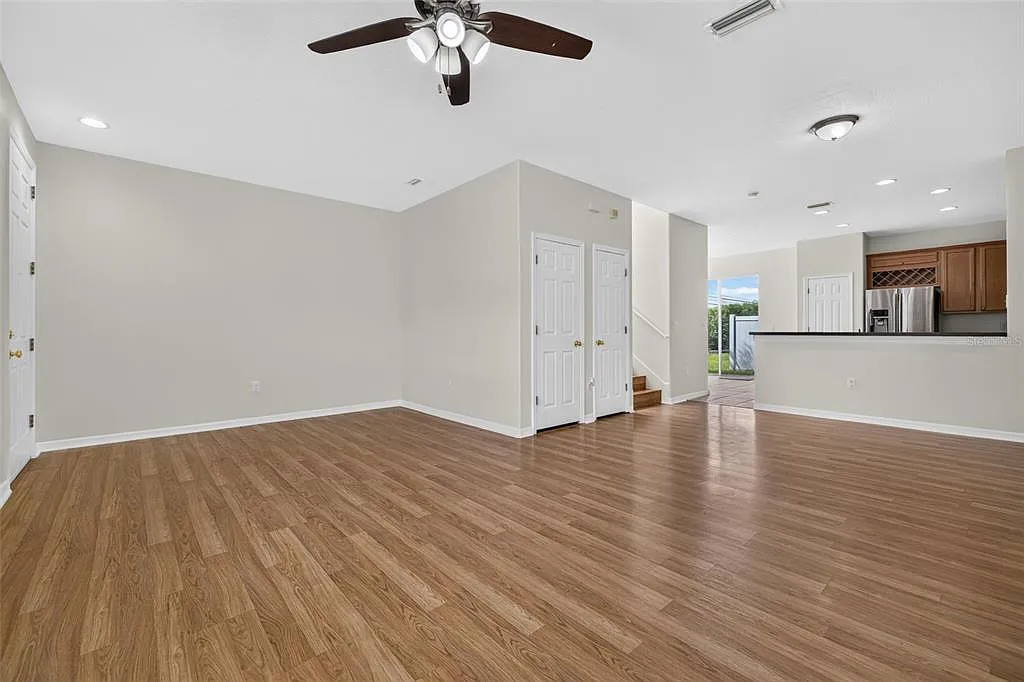 3 bed, 2.5 bath, 1609 sqft, $2,500 — Photo 2
