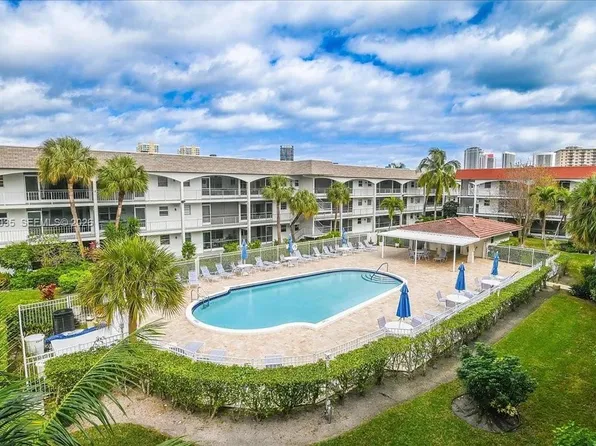 581 Blue Heron Dr APT 205-B, Hallandale Beach, FL 33009